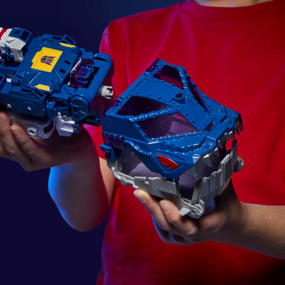 Transformers Cyberworld Soundwave Deep Sea Explorer Energon Surge 9-Inch Action Figure With Quick Change To Submarine Mode