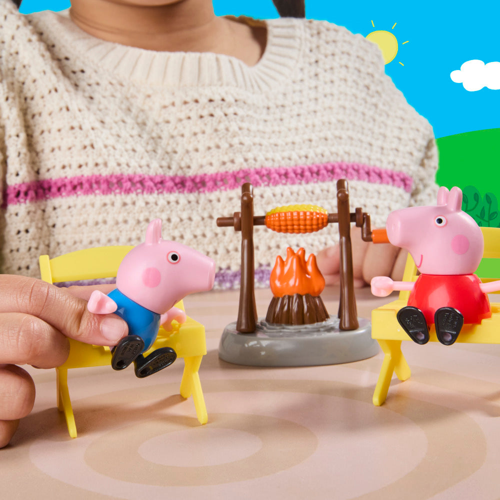 Peppa Pig Three Little Piggies Caravan Playset With 3 Figures