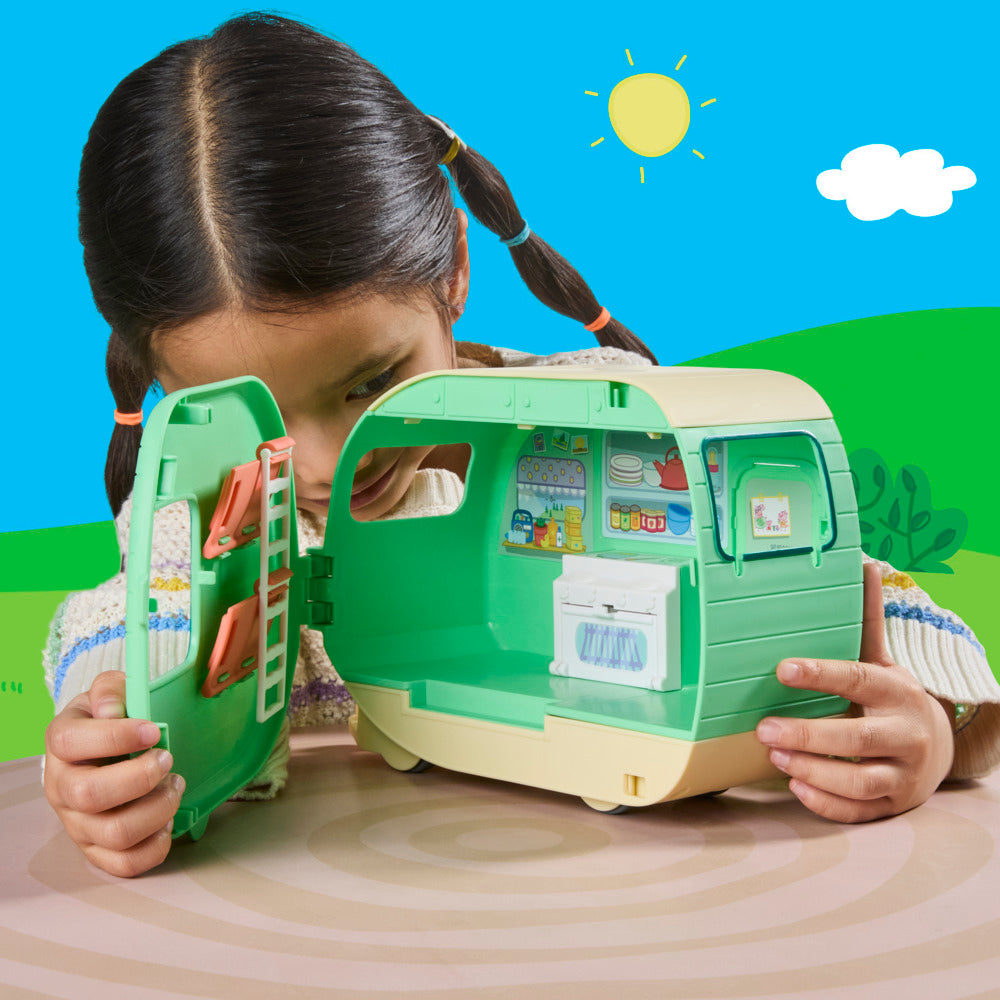 Peppa Pig Three Little Piggies Caravan Playset With 3 Figures