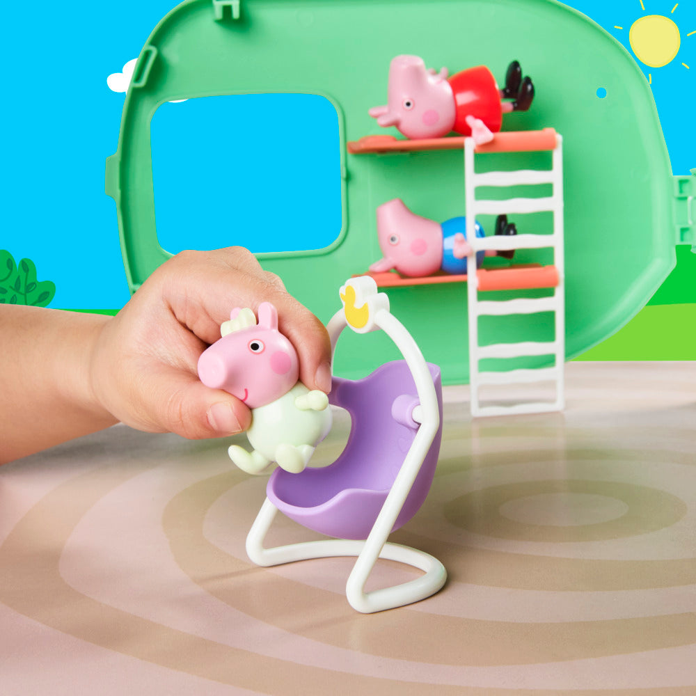Peppa Pig Three Little Piggies Caravan Playset With 3 Figures