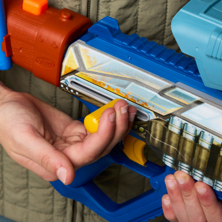 Nerf Star Wars The Mandalorian Blaster, 3 Attachments, 12 Nerf Elite Darts