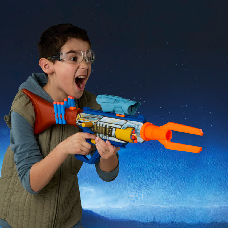 Nerf Star Wars The Mandalorian Blaster, 3 Attachments, 12 Nerf Elite Darts
