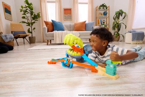 Hot Wheels City Shark Chomp Beach