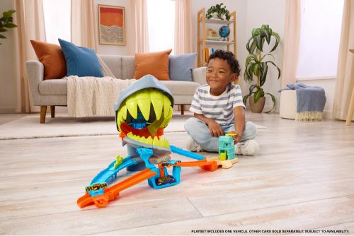 Hot Wheels City Shark Chomp Beach
