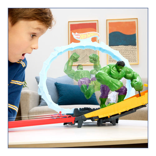 Hot Wheels Superstar Speeders Spider-Man & Hulk Smash Down Track Set