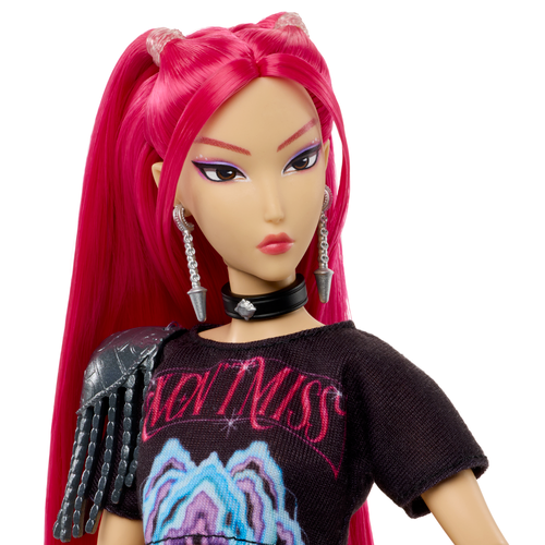Netflix Kpop Demon Hunters Fashion Doll 'How It's Done' Huntr/X Mira
