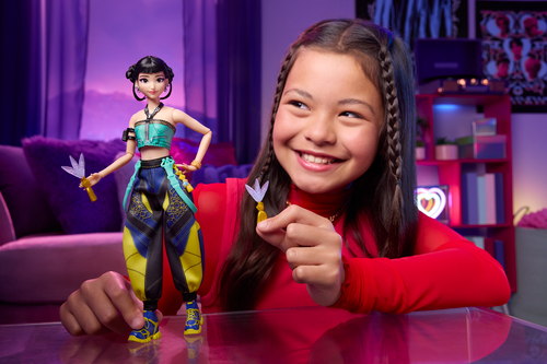 Netflix Kpop Demon Hunters Fashion Doll 'How It's Done' Huntr/X Zoey