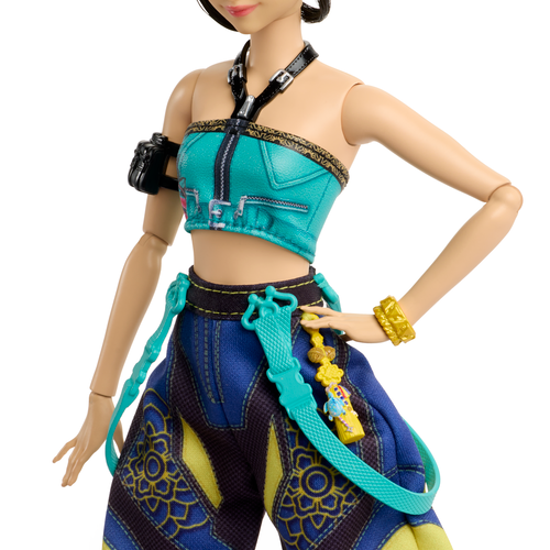 Netflix Kpop Demon Hunters Fashion Doll 'How It's Done' Huntr/X Zoey