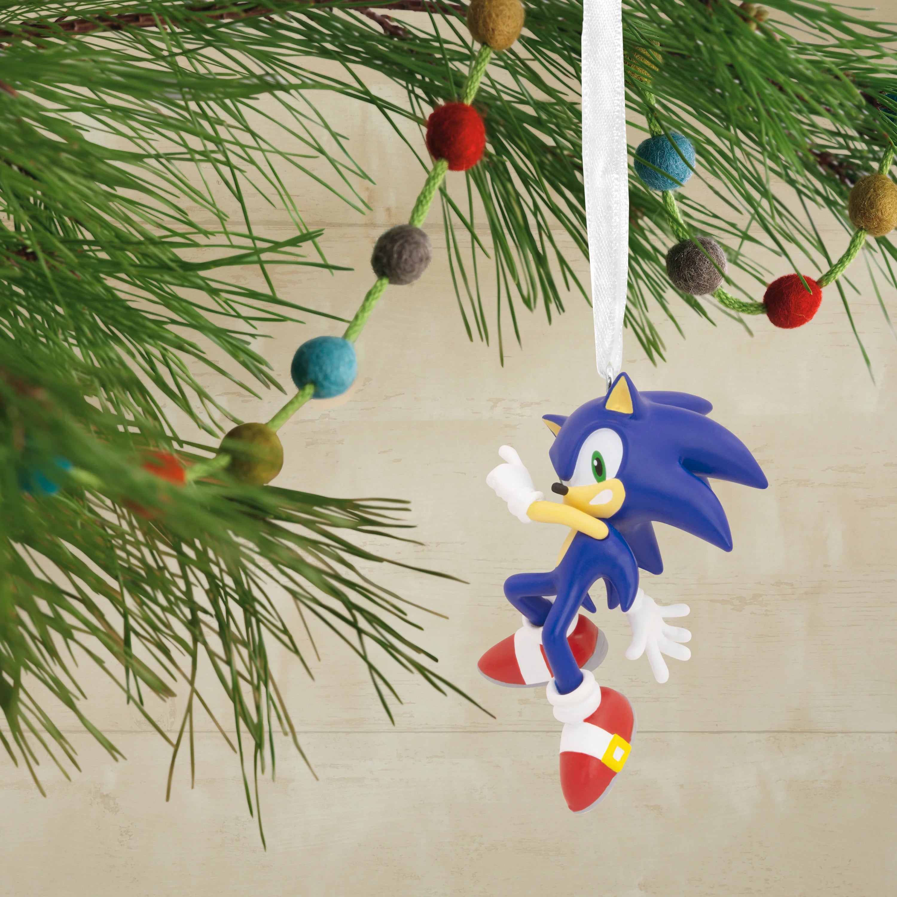Hallmark Collectable Sonic The Hedgehog - Sonic Ornament