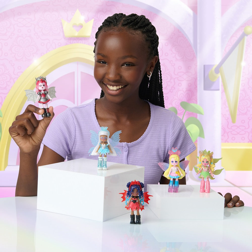 Royale High 3” Fashion Dolls Assortment - 1 Figure With 9 Fashion Accessories - Virtual Item Code Included - Series 1 - Ages 5+