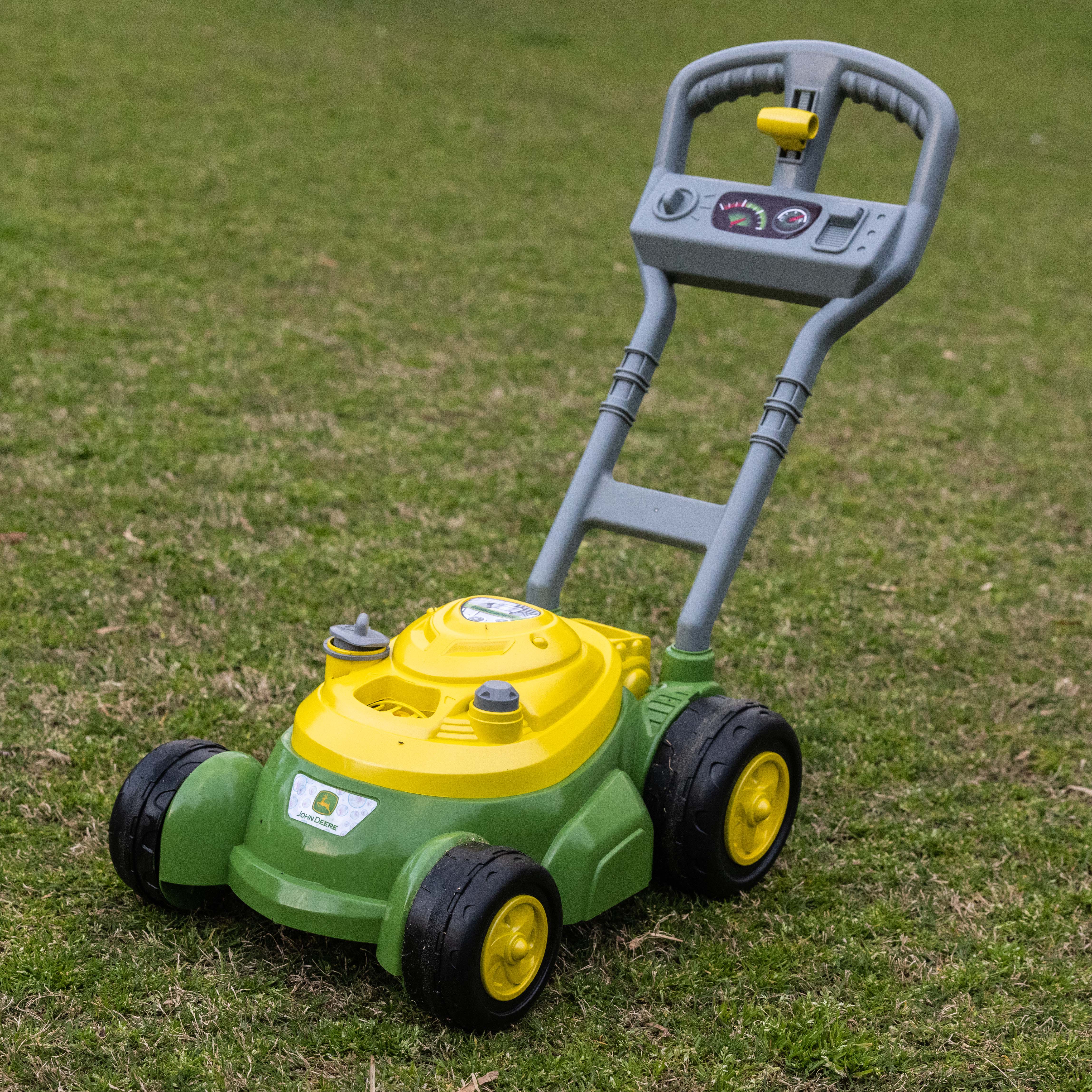 John Deere Bubble Mower With 4Oz Bottle
