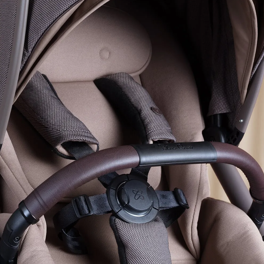 Silver Cross Reef Deluxe Bundle With Silver Cross Dream Car Seat And Base