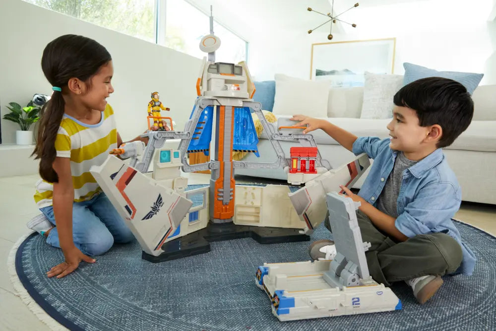 Disney And Pixar Lightyear Ultimate Star Command Base Playset