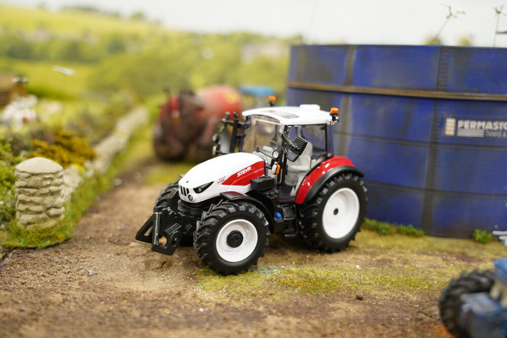 Britains Steyr Plus 4120 Tractor 1:32 Scale