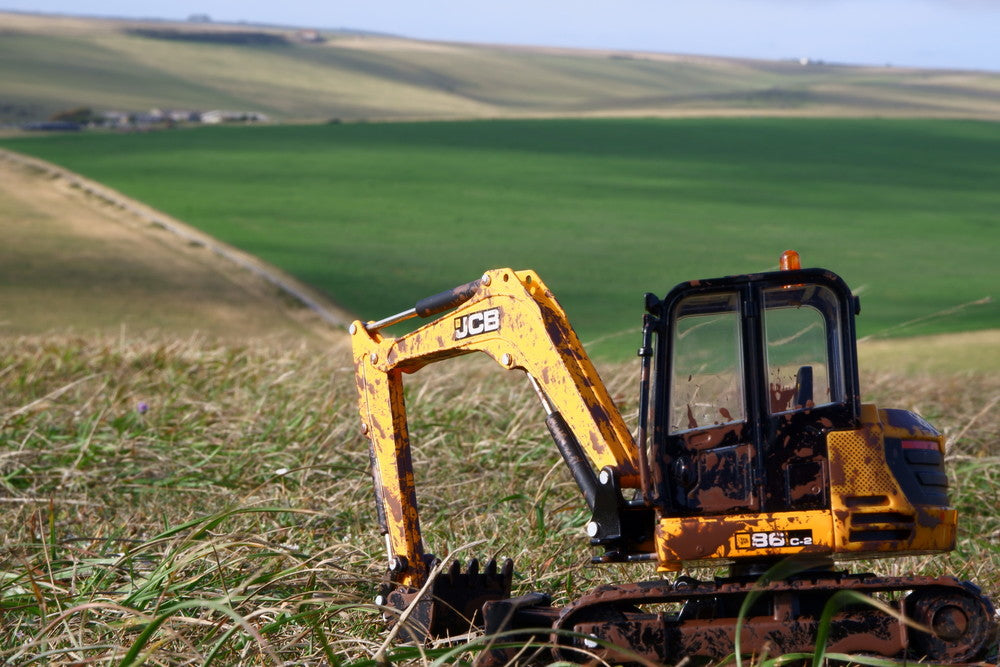 Britains 1:32 Muddy Jcb Midi Excavator