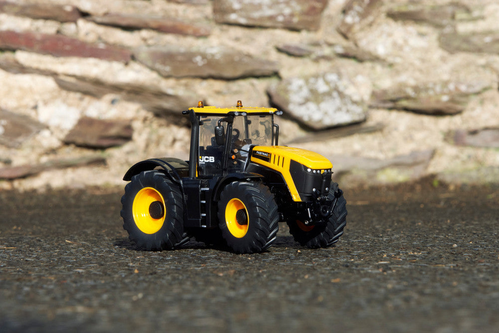 Britains Jcb Fastrac 8330