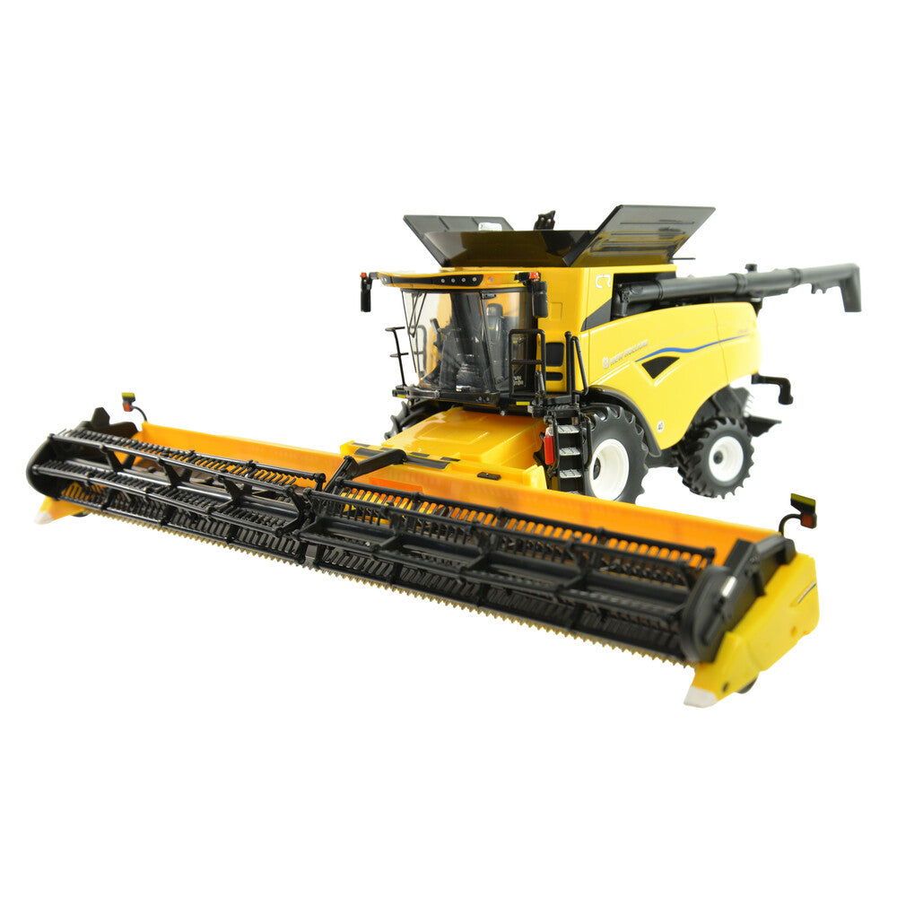 Britains New Holland Cr9.90 Combine