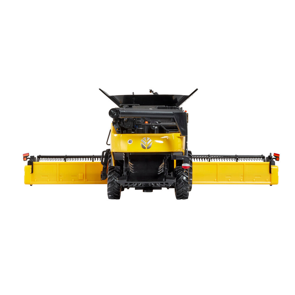 Britains New Holland Cr9.90 Combine