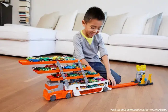 Mattel Hot Wheels  Mega Hauler Truck