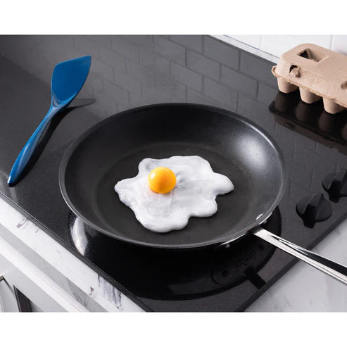 Crazy Aaron's Thinking Putty Eggcellent