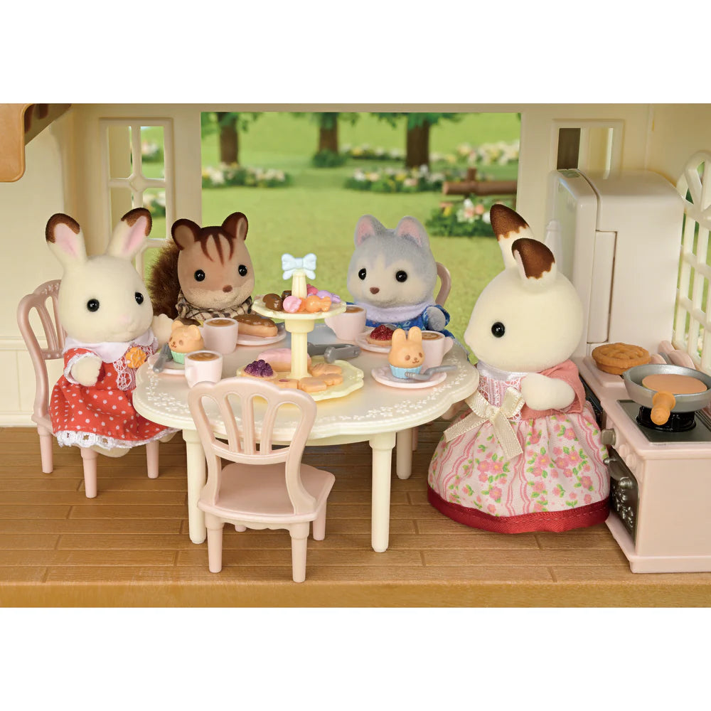 Sylvanian Families Hilltop Terrace Gift Set