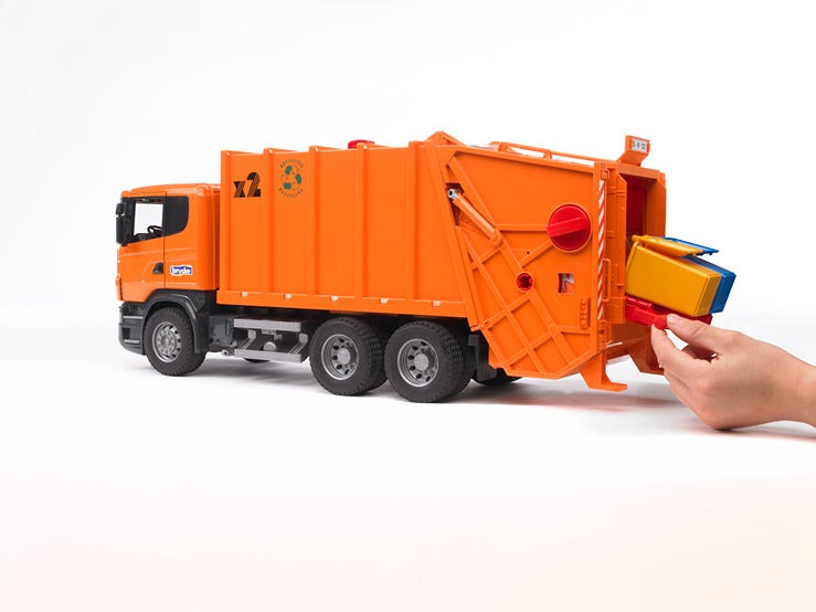 Bruder 1:16 Scania R-Series Garbage Truck