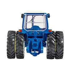 Britains Ford 7600 Tractor With Rear Duals